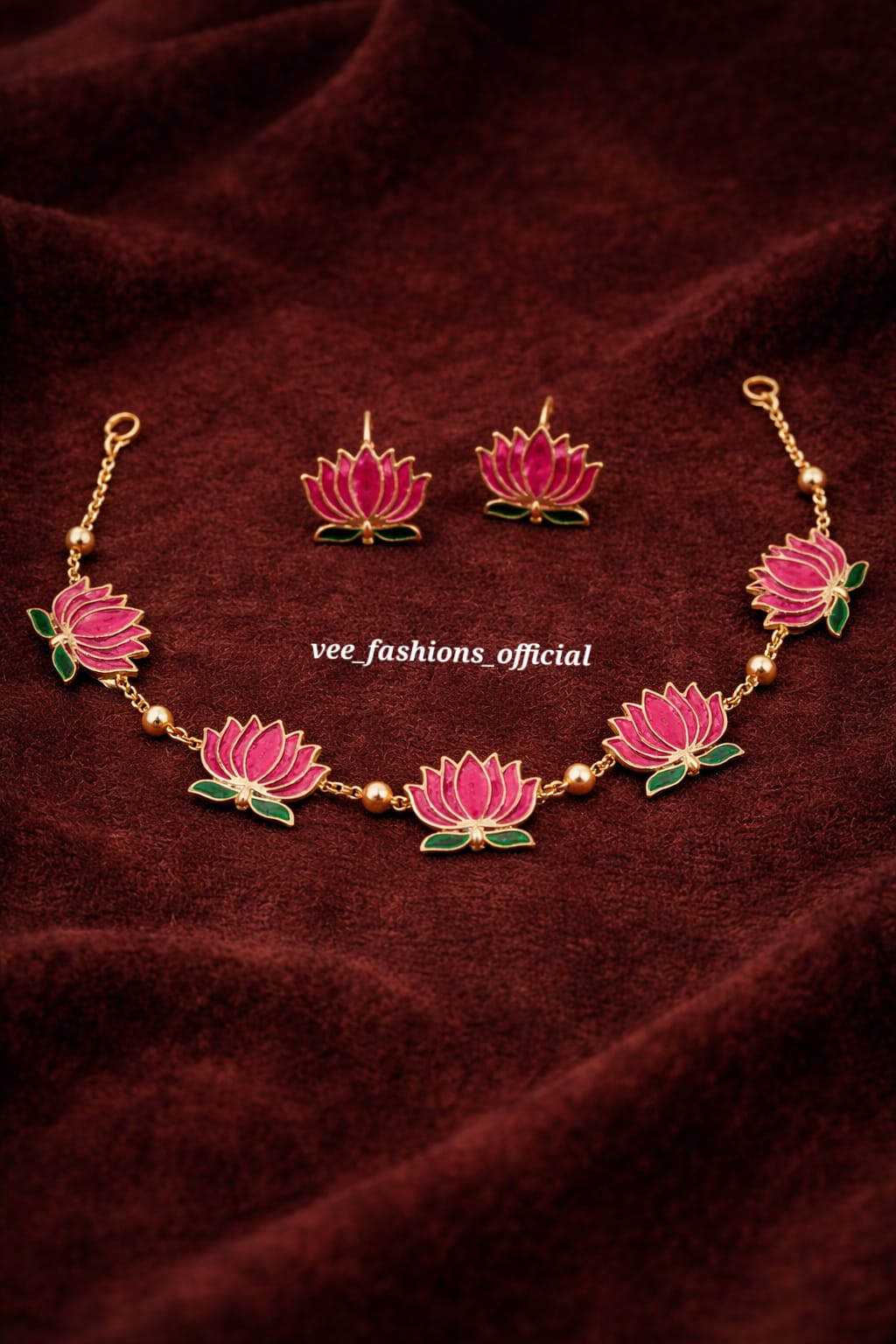 Trending Lotus Necklace Set (Matte)