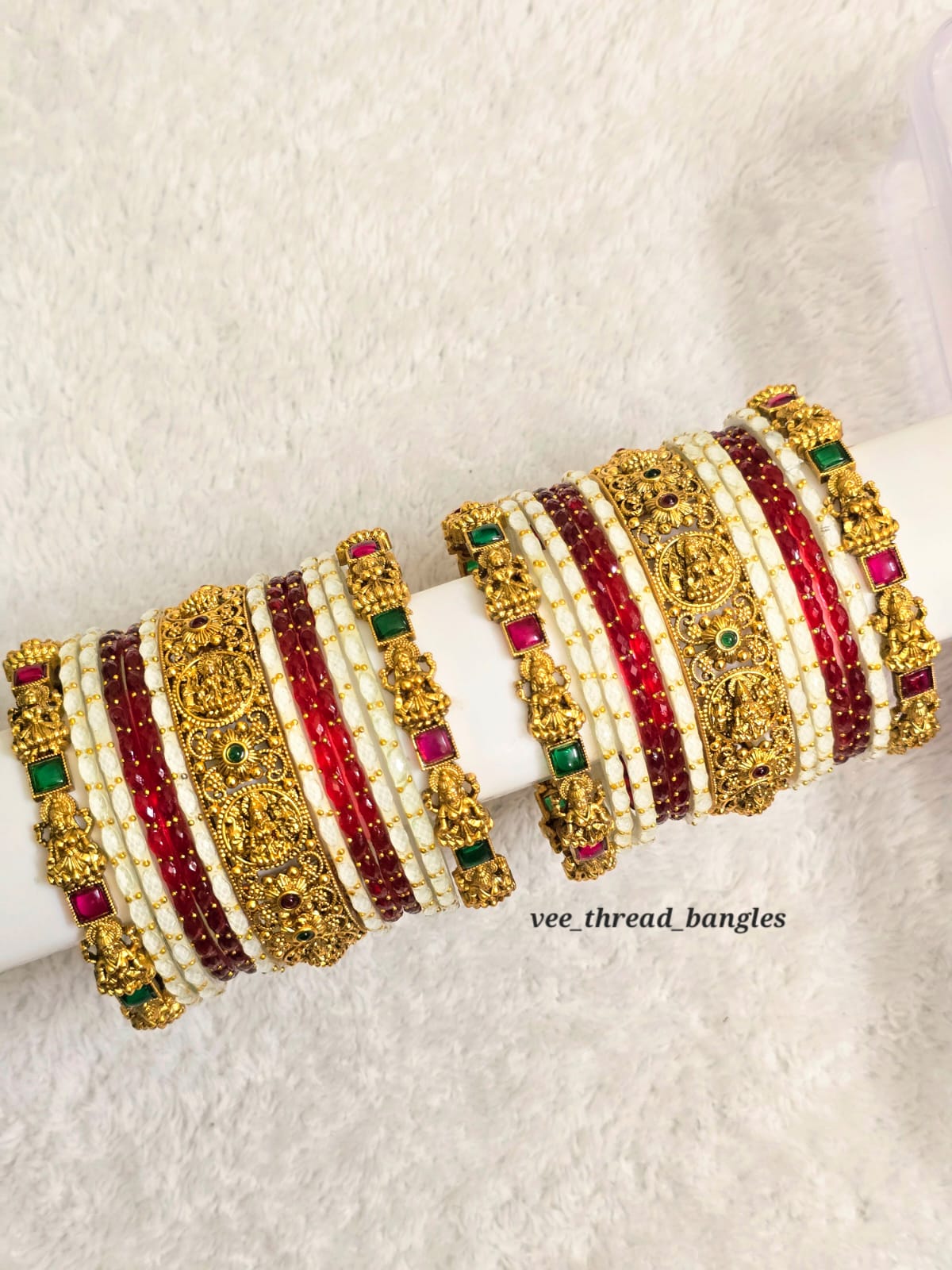 Beautiful Red with white Combo Bangles (Antique with Glass Bangles)
