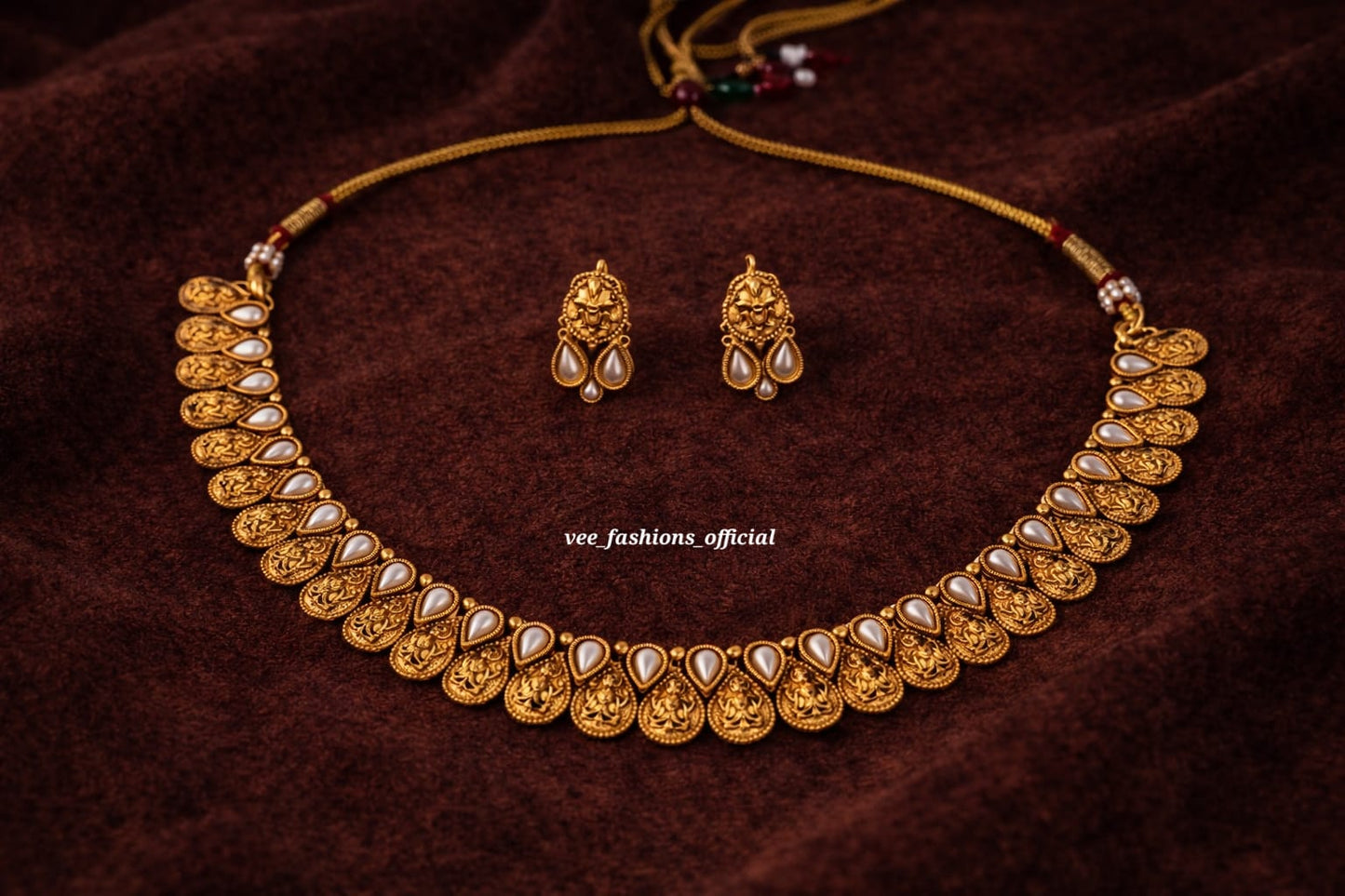 Classic Pearl Necklace Set (Matte)