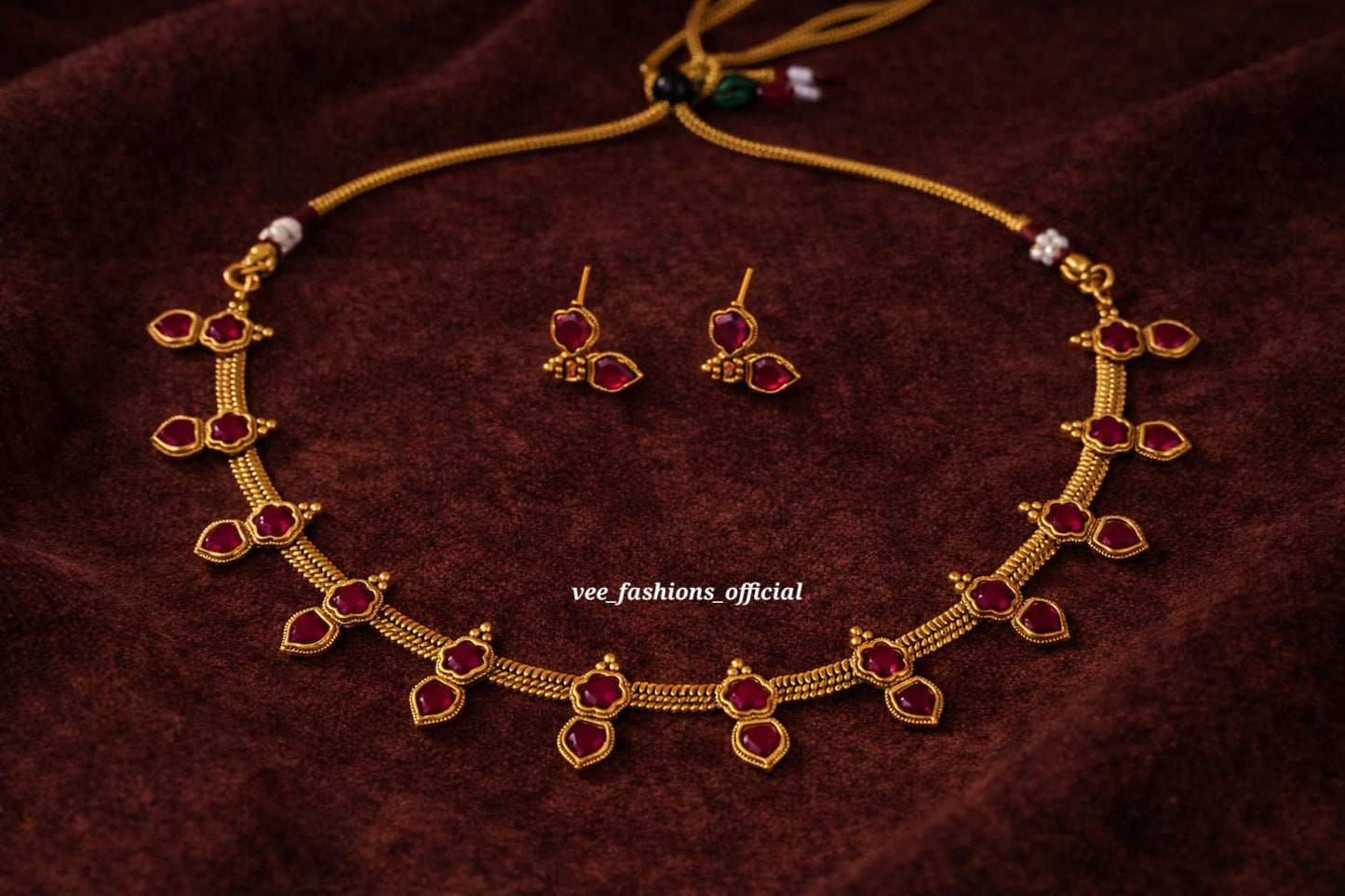 Elegant Red Necklace Set (Matte)