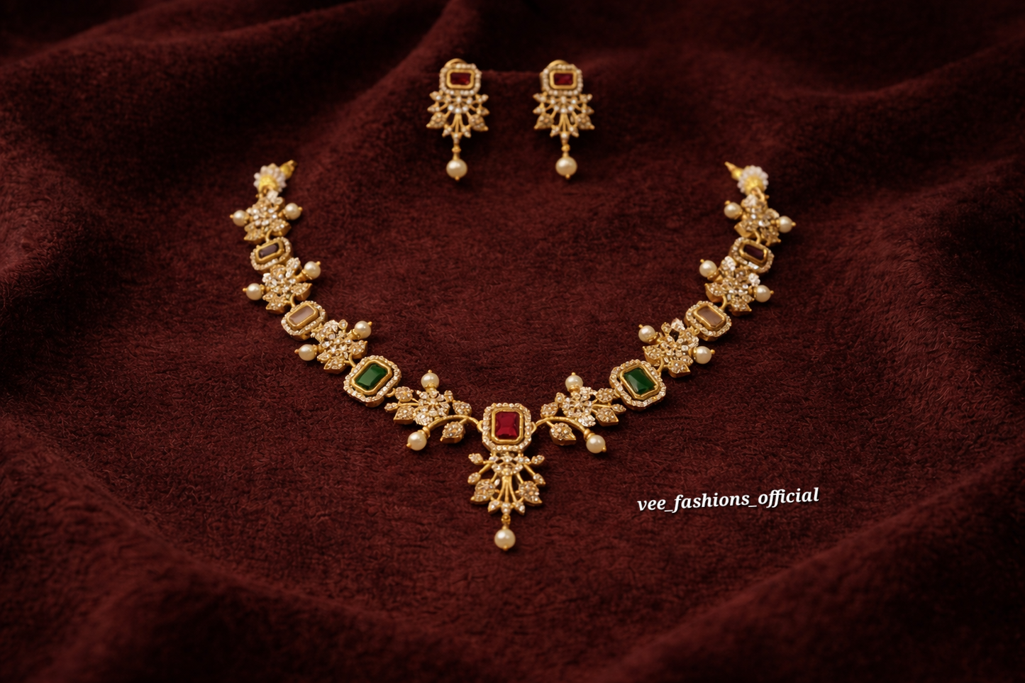 Beautiful Red with Green premium set